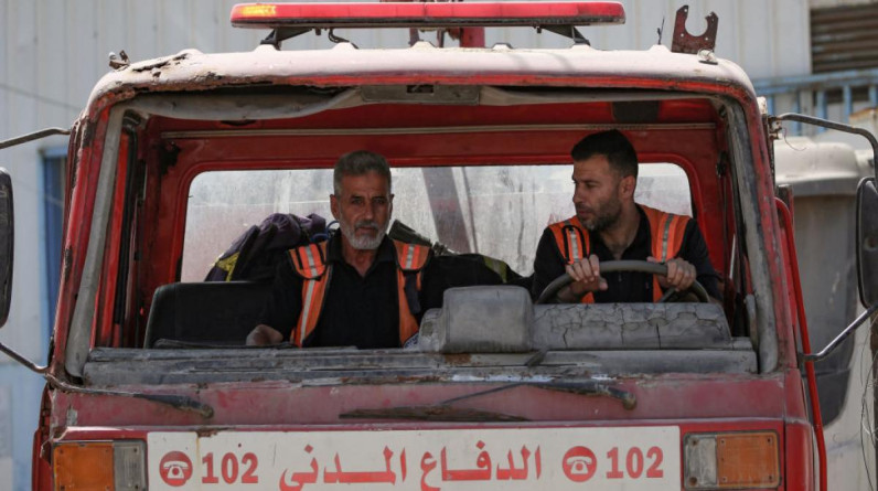 الدفاع المدني: تعطيل عملنا في شمال غزة يحكم على المواطنين بالموت